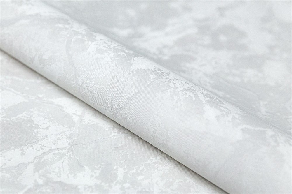 KERAMA MARAZZI KM8001 Обои виниловые Венето база 1 , белый 1,06х10 белый 1,06х10 (1, Т A) смещённая стыковка