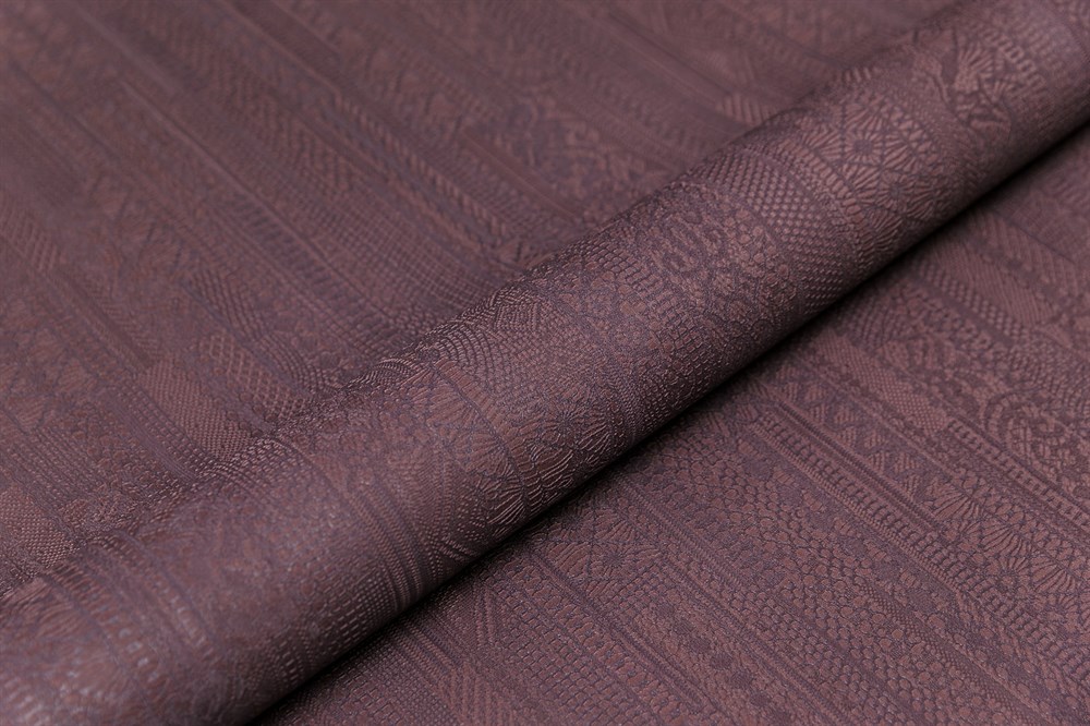 KERAMA MARAZZI KM8206 Обои виниловые Ажур база универсальная,бордовый 1,06х10 (1, Т A) смещённая стыковка